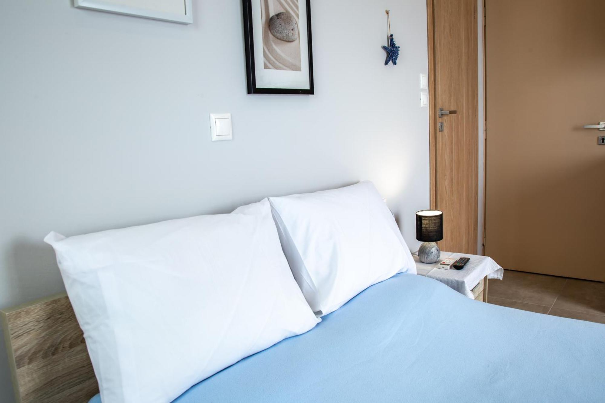 Nefeli Rooms Agia Marina  Luaran gambar