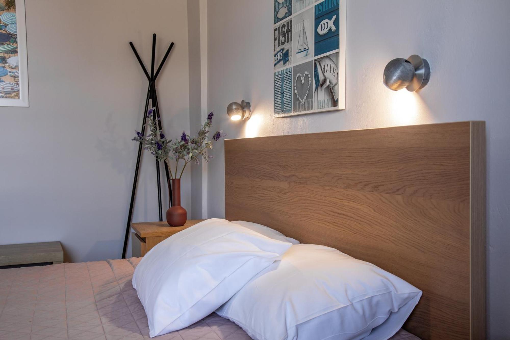 Nefeli Rooms Agia Marina  Luaran gambar