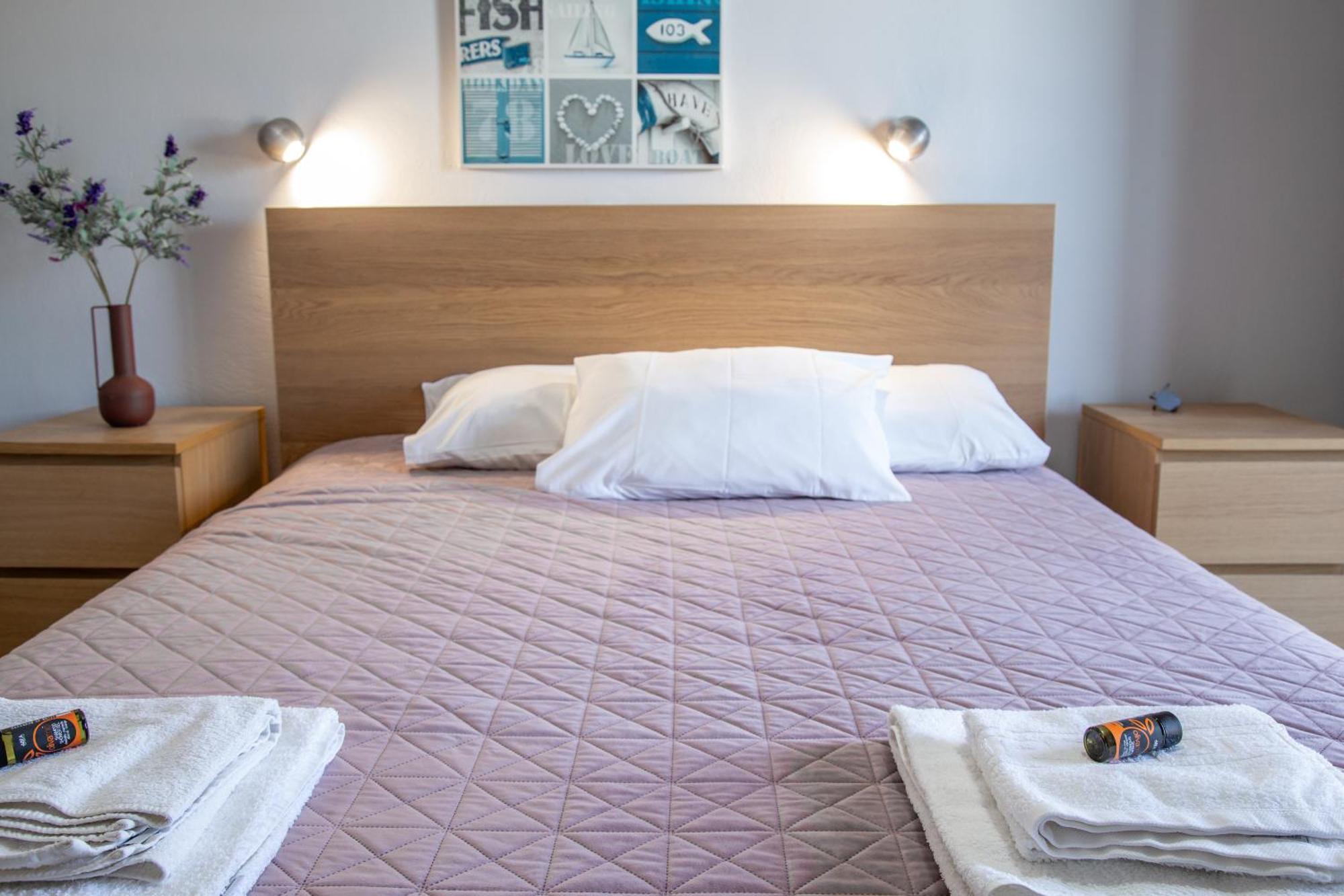 Nefeli Rooms Agia Marina  Luaran gambar