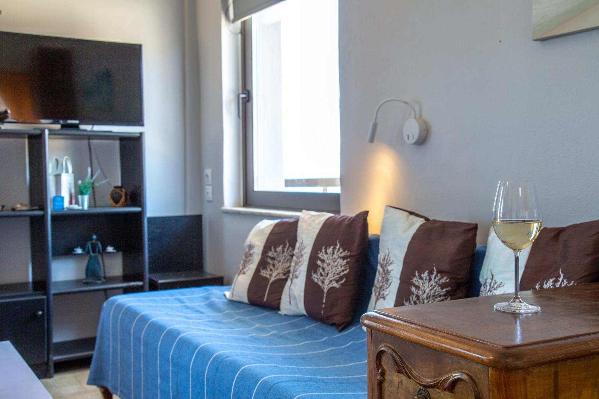 Nefeli Rooms Agia Marina  Luaran gambar