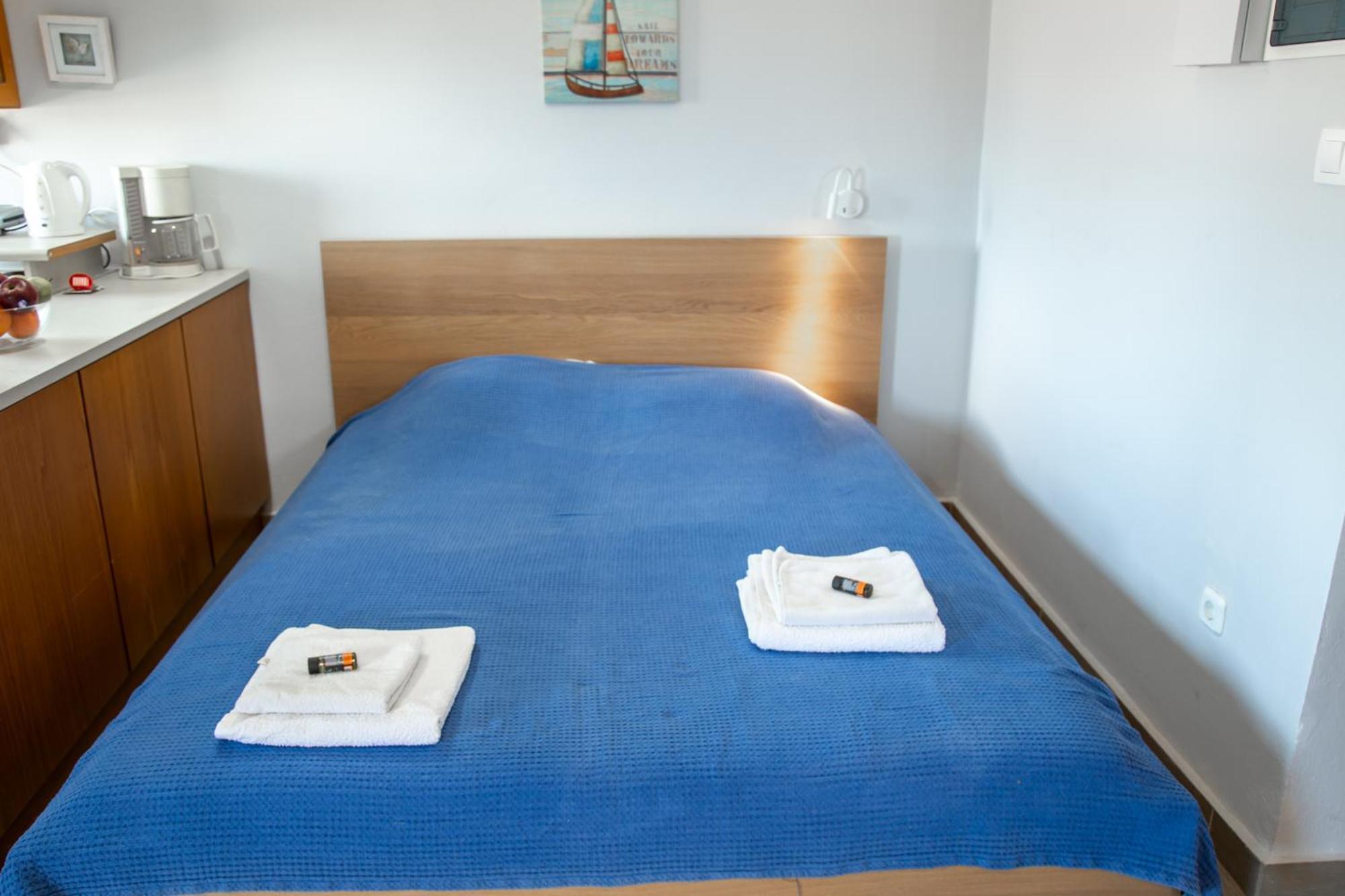 Nefeli Rooms Agia Marina  Luaran gambar