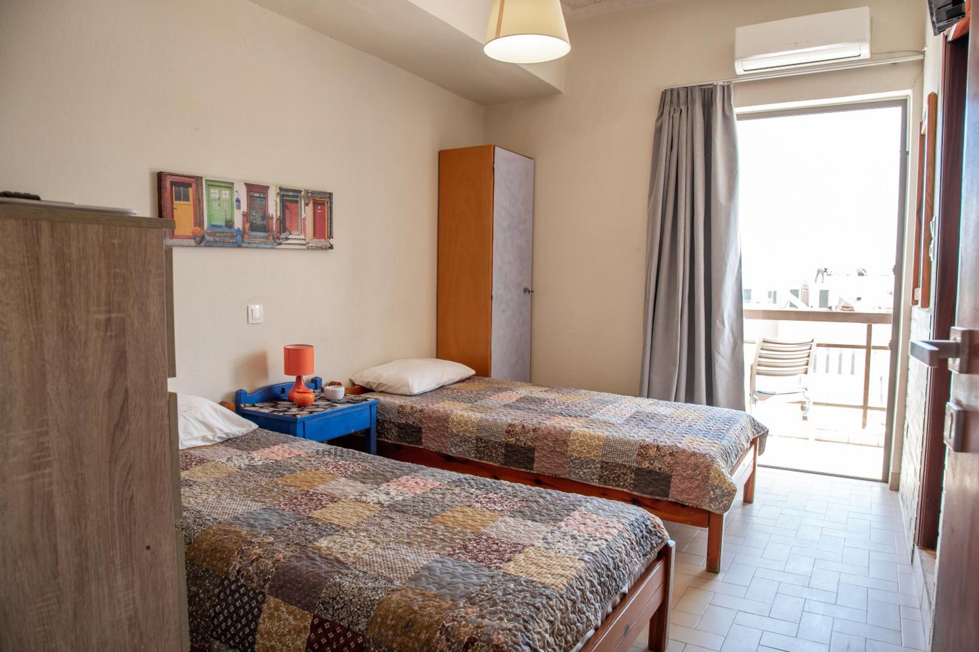Nefeli Rooms Agia Marina  Luaran gambar