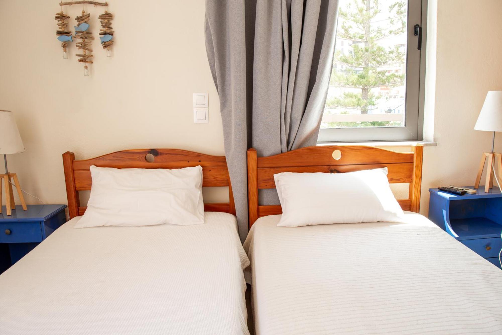 Nefeli Rooms Agia Marina  Luaran gambar