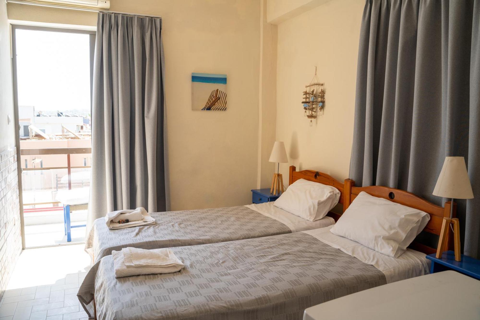 Nefeli Rooms Agia Marina  Luaran gambar