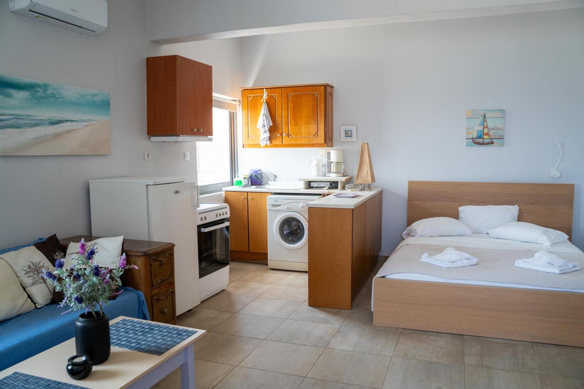 Nefeli Rooms Agia Marina  Luaran gambar